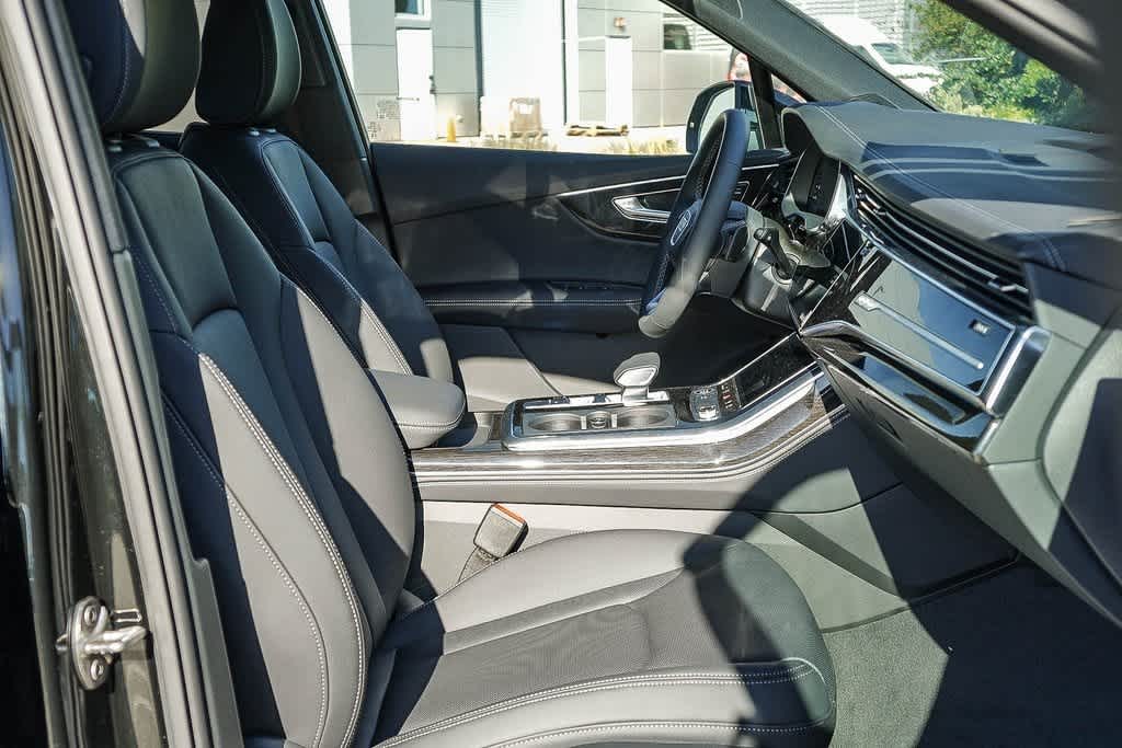 Thumbnail: 2026 Audi Q7 - 19