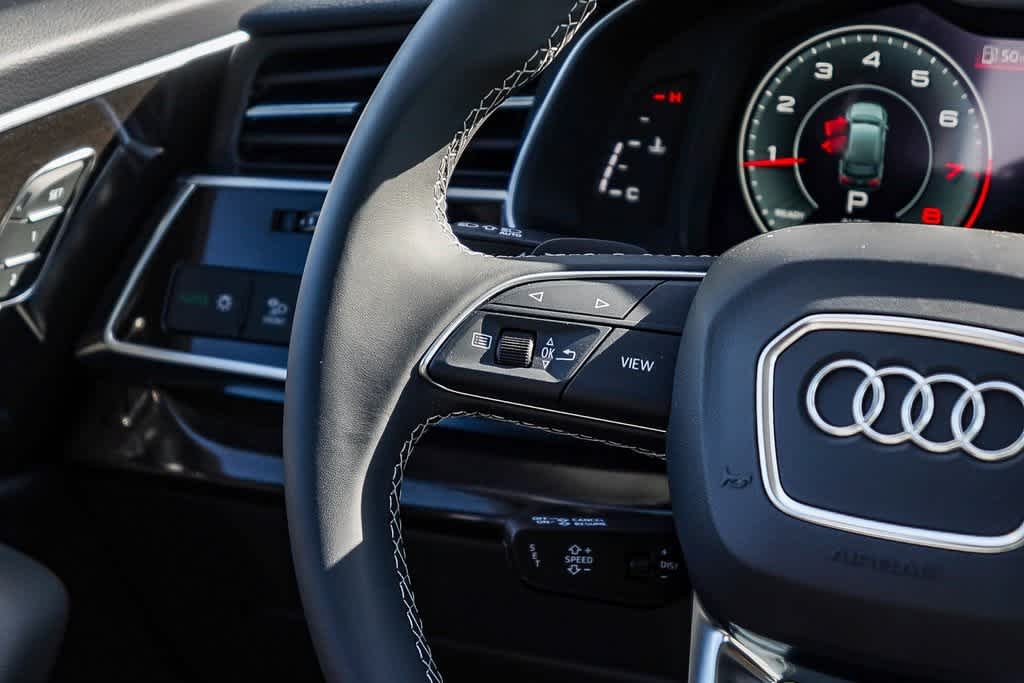 Thumbnail: 2026 Audi Q7 - 16