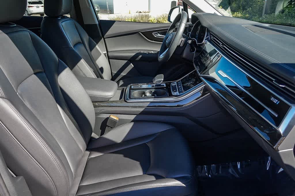 Thumbnail: 2023 Audi Q7 - 19