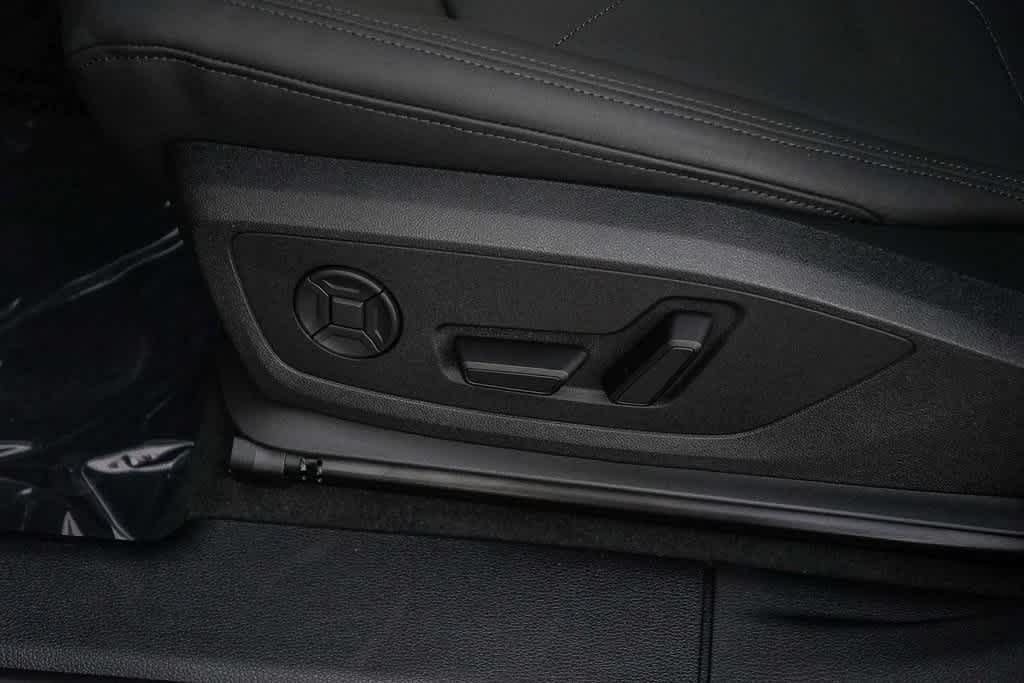 Thumbnail: 2025 Audi Q3 - 24