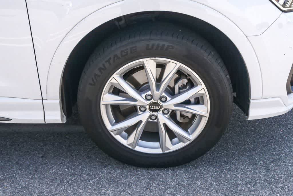 Thumbnail: 2024 Audi Q3 - 6