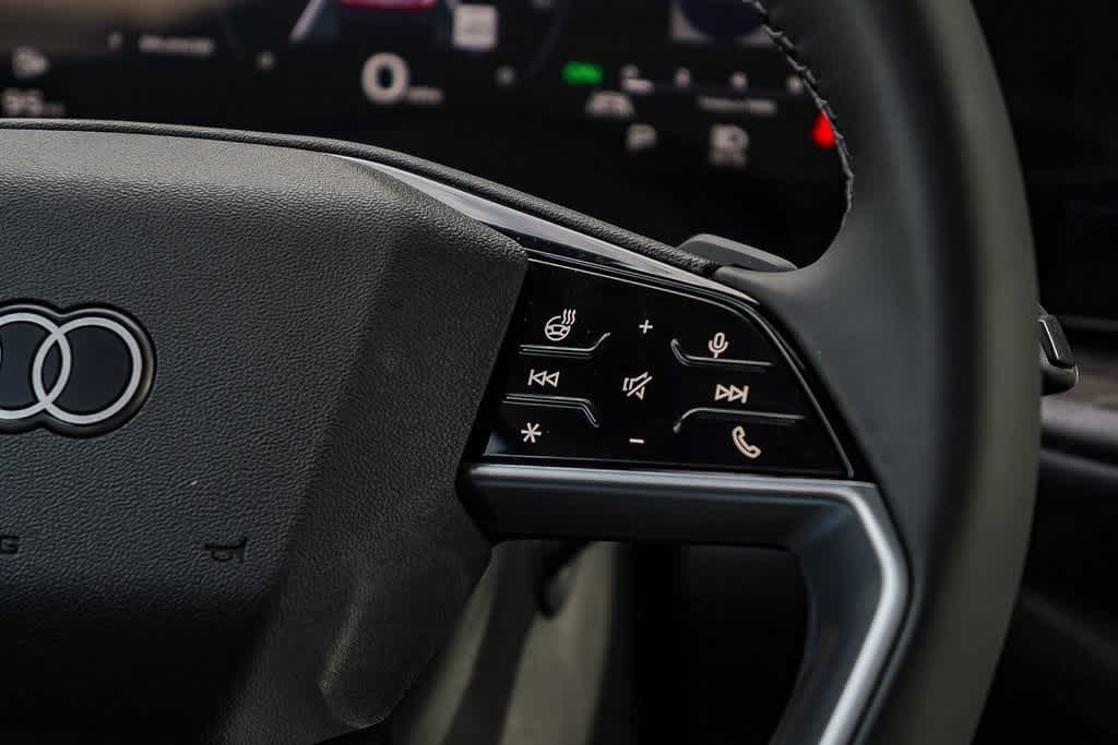 Thumbnail: 2025 Audi Q5 - 17