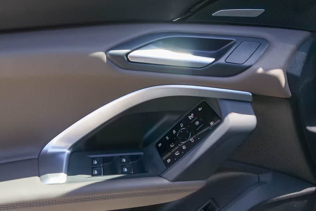 Thumbnail: 2025 Audi Q5 - 21