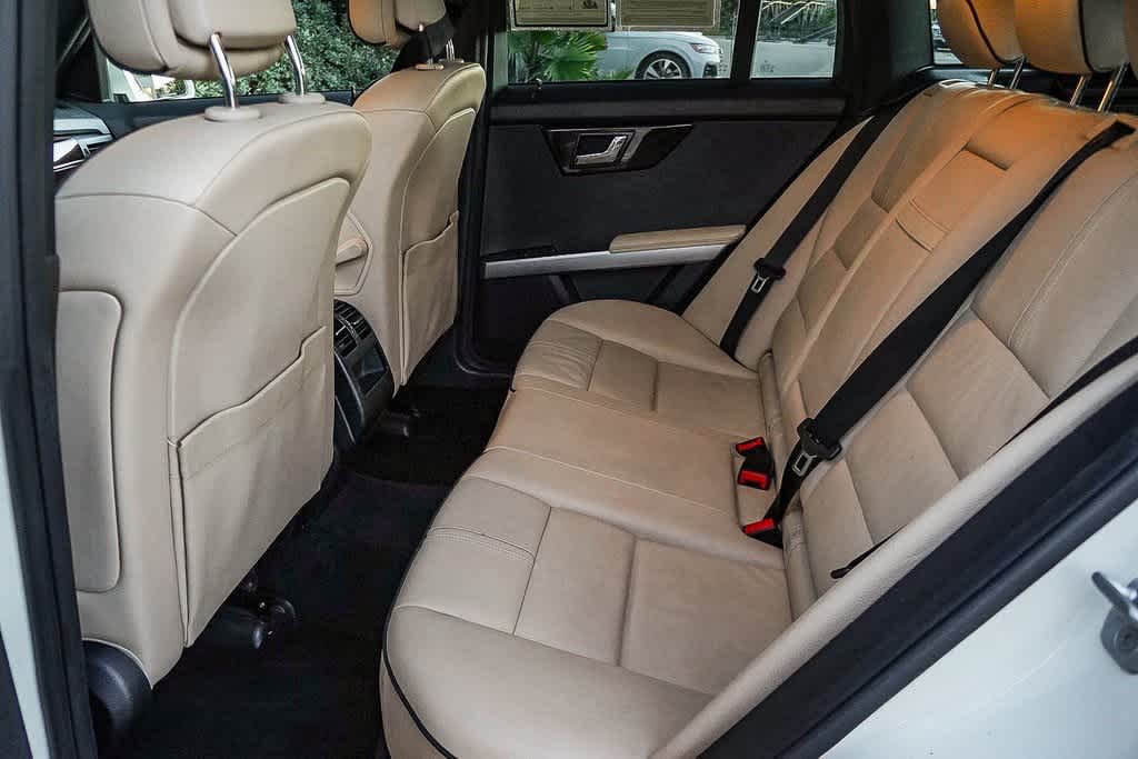 Thumbnail: 2011 Mercedes-Benz GLK - 21