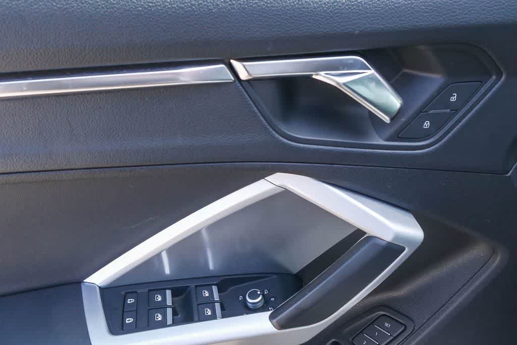 Thumbnail: 2024 Audi Q3 - 18