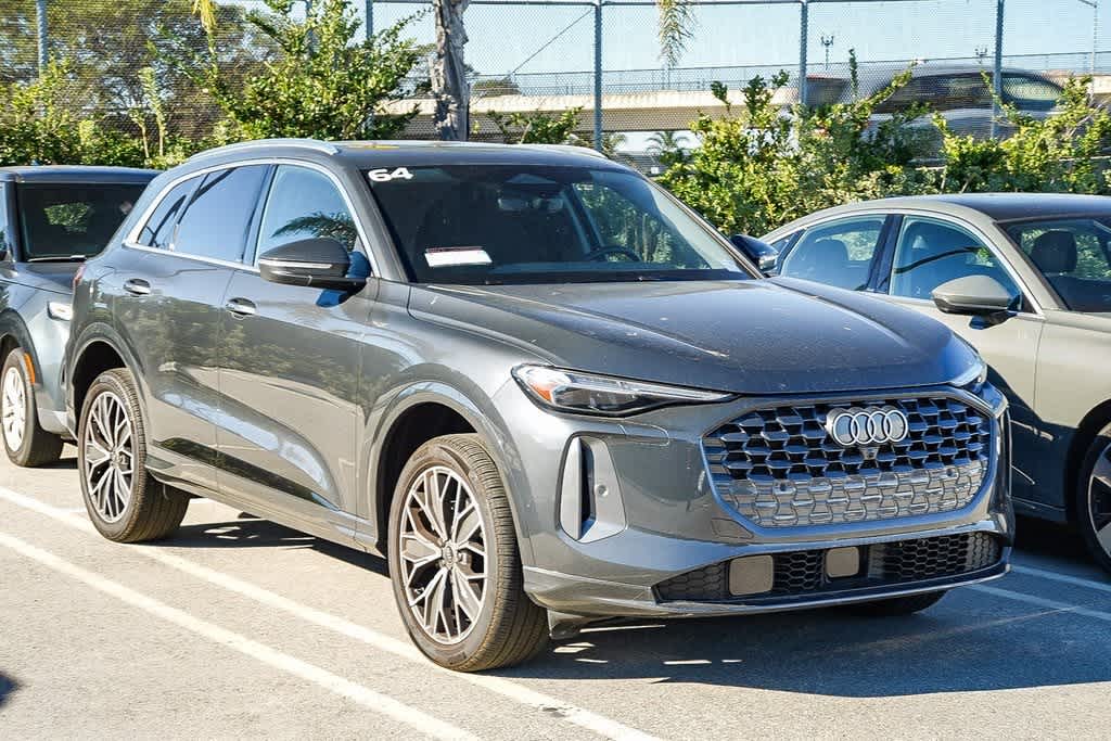 Thumbnail: 2025 Audi Q5 - 3