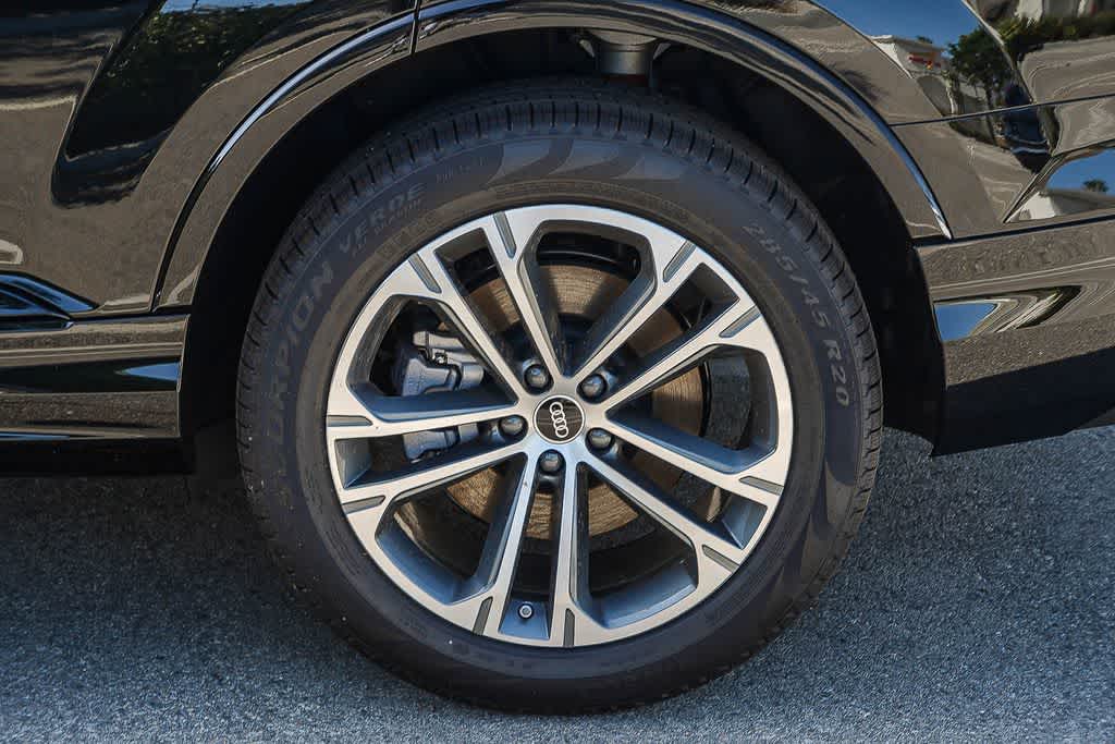 Thumbnail: 2026 Audi Q7 - 11