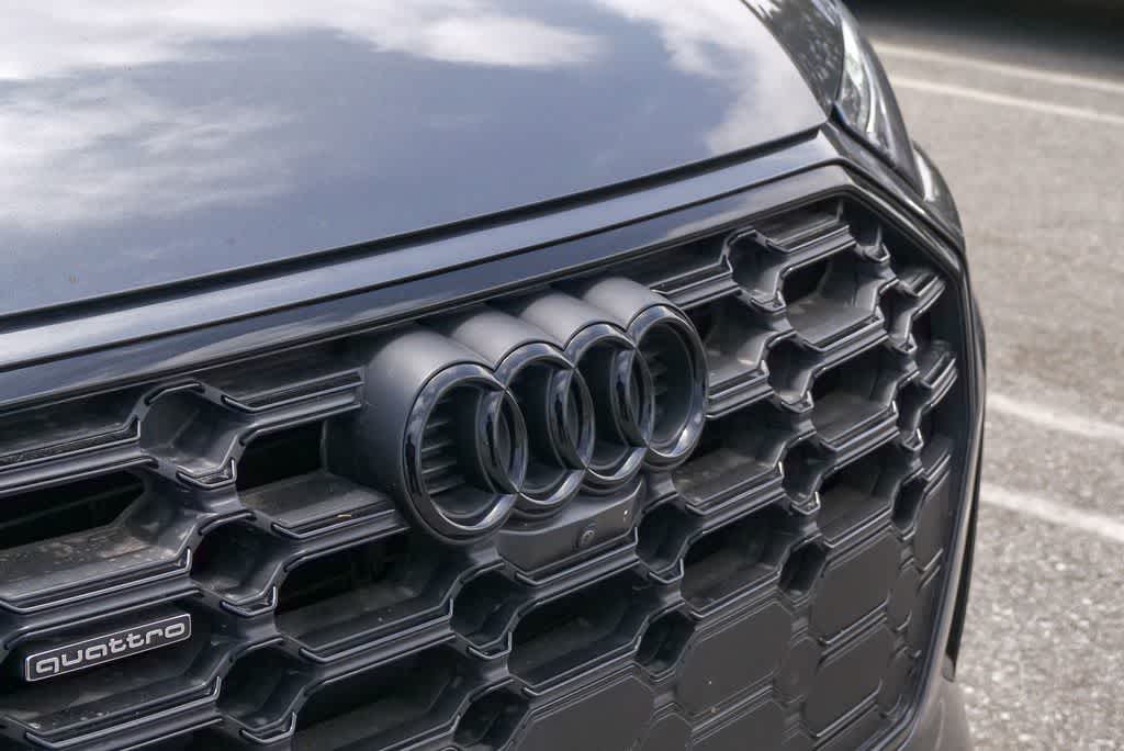 Thumbnail: 2023 Audi Q5 - 4