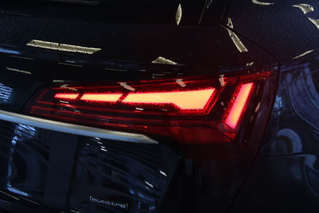 Thumbnail: 2022 Audi Q5 - 11