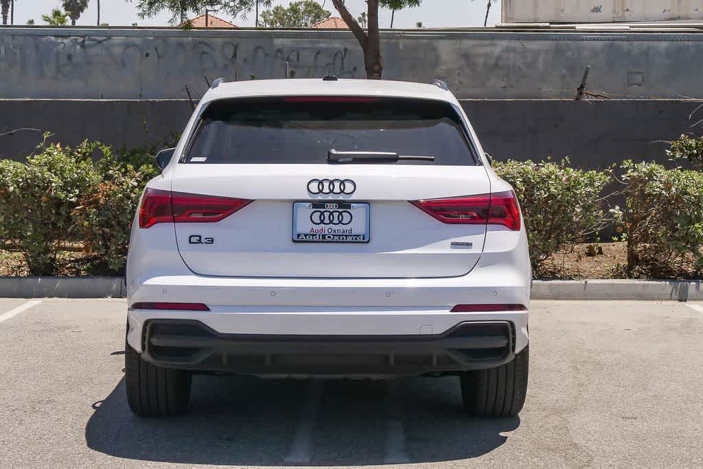 Thumbnail: 2025 Audi Q3 - 8
