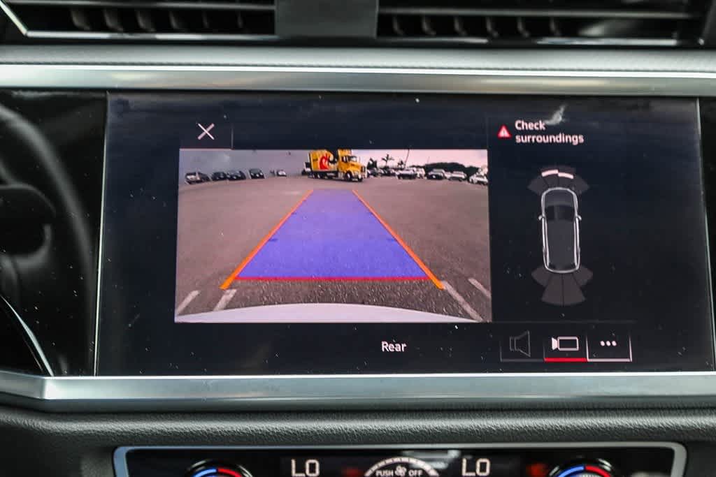 Thumbnail: 2022 Audi Q3 - 21