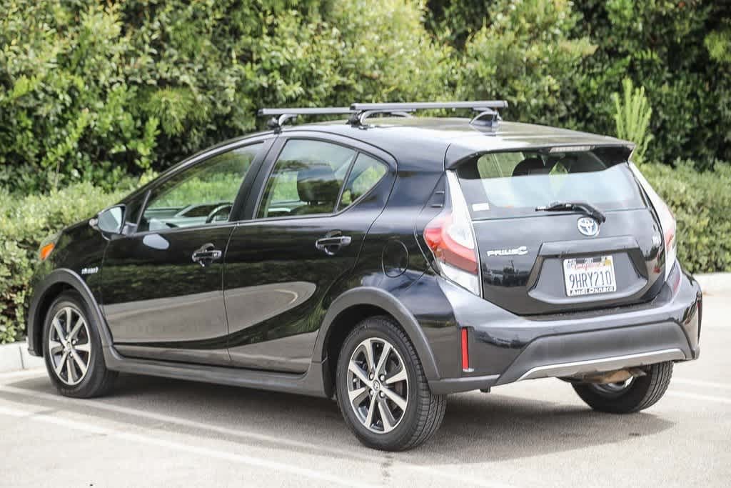 Thumbnail: 2018 Toyota Prius c - 6