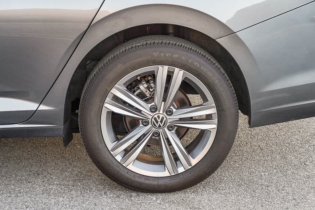 Thumbnail: 2024 Volkswagen Jetta - 11