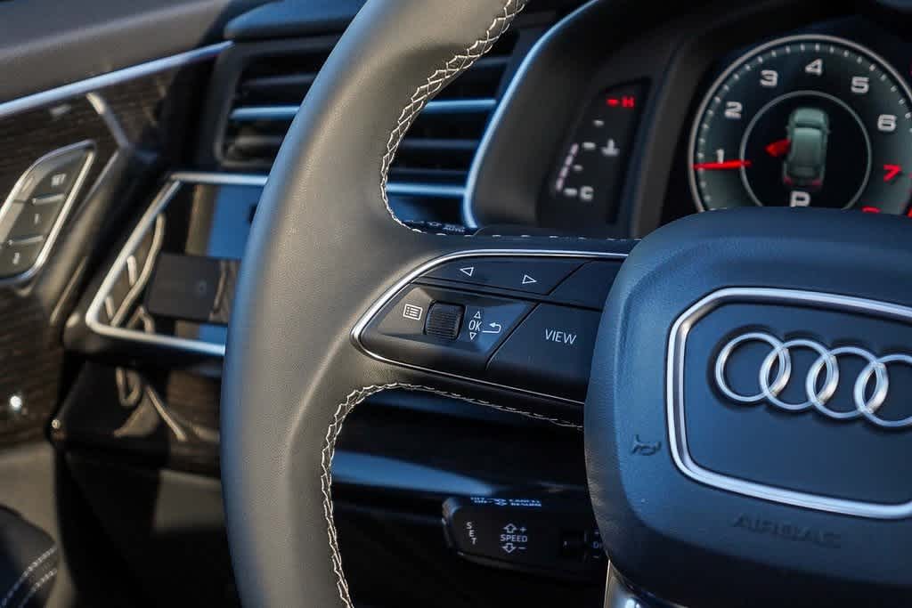 Thumbnail: 2026 Audi Q7 - 16