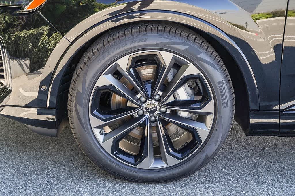 Thumbnail: 2026 Audi Q7 - 10