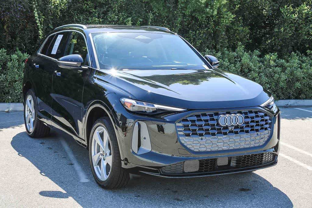 Thumbnail: 2025 Audi Q5 - 3