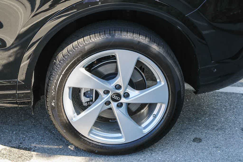 Thumbnail: 2025 Audi Q5 - 6