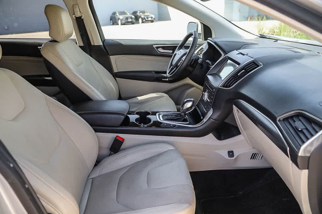Thumbnail: 2018 Ford Edge - 14