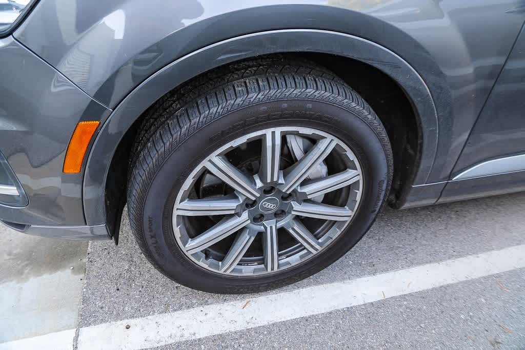 Thumbnail: 2019 Audi Q7 - 8