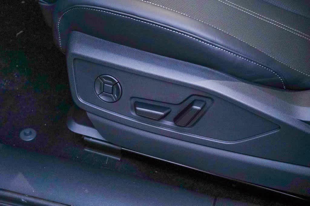 Thumbnail: 2025 Audi Q5 - 24