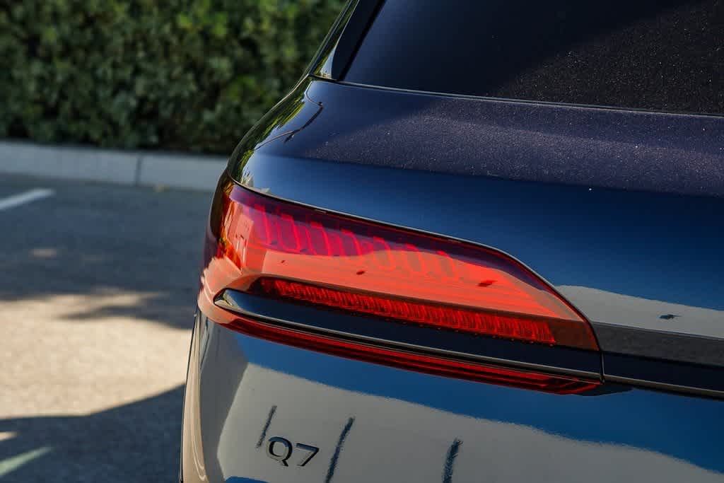 Thumbnail: 2026 Audi Q7 - 7