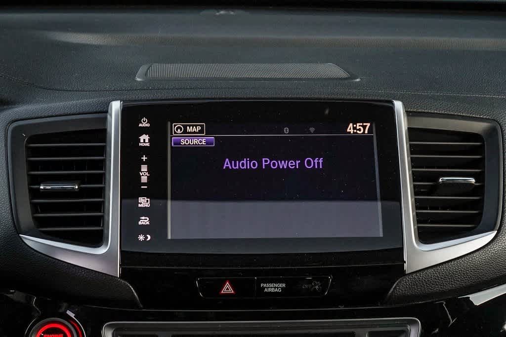 Thumbnail: 2017 Honda Pilot - 14