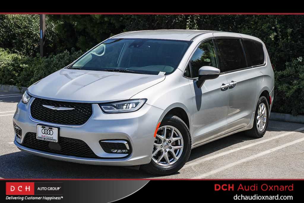 Thumbnail: 2023 Chrysler Pacifica - 1