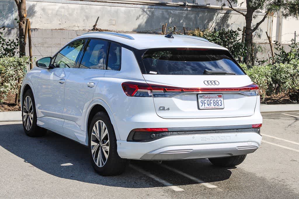 Thumbnail: 2023 Audi Q4 e-tron - 8