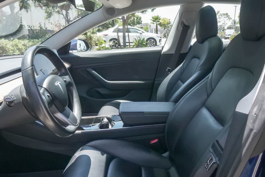 Thumbnail: 2018 Tesla Model 3 - 12