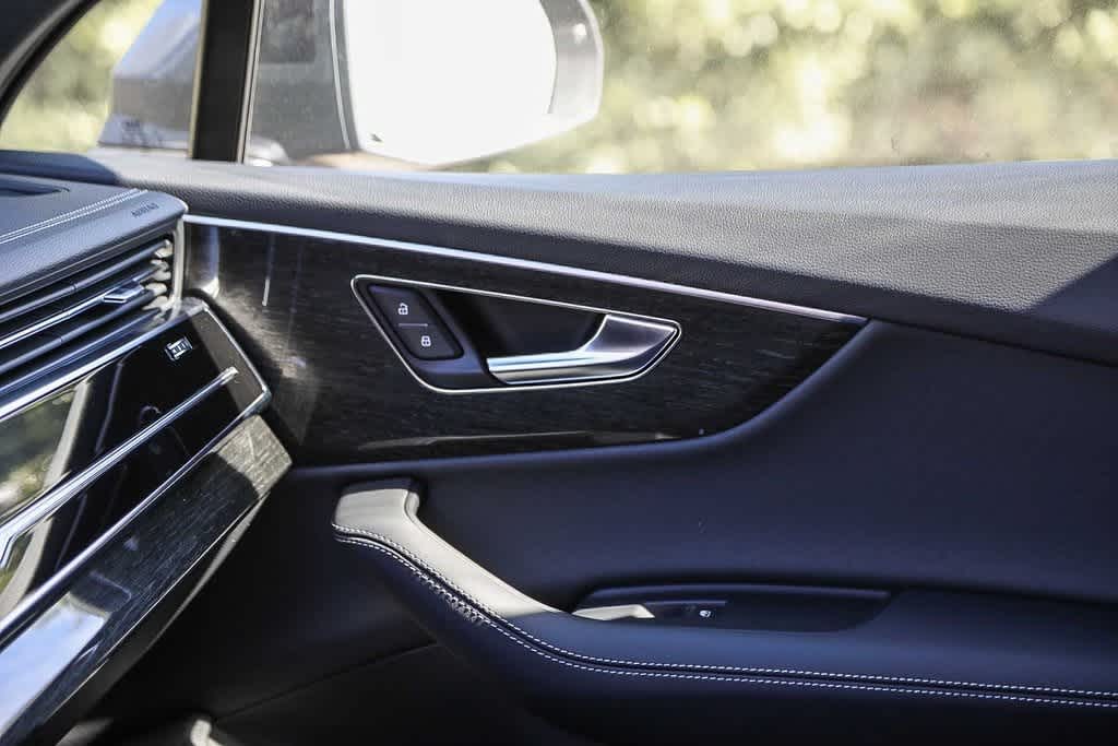 Thumbnail: 2025 Audi Q7 - 20