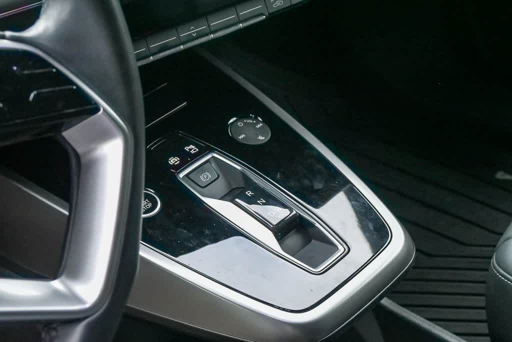 Thumbnail: 2023 Audi Q4 e-tron - 18