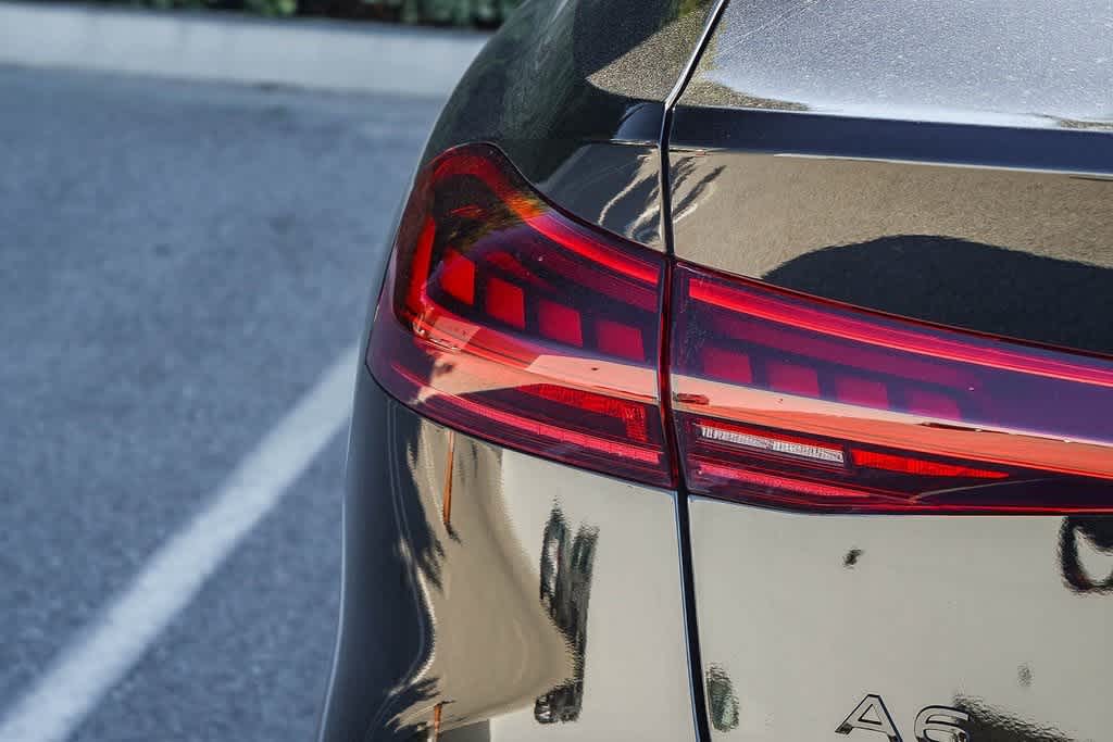 Thumbnail: 2025 Audi e-tron S - 7