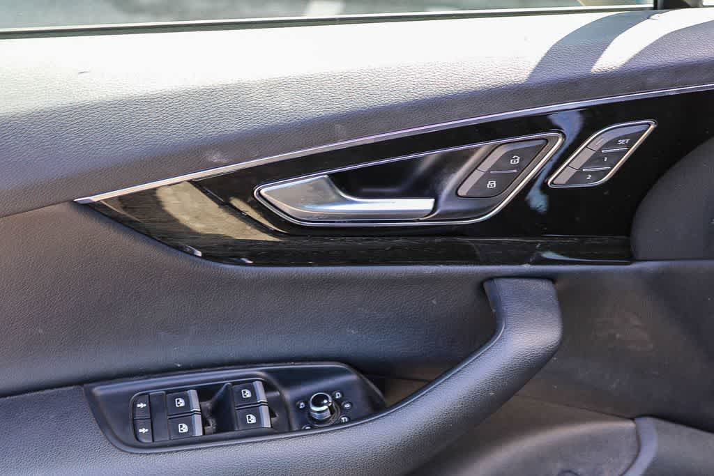 Thumbnail: 2018 Audi Q7 - 16