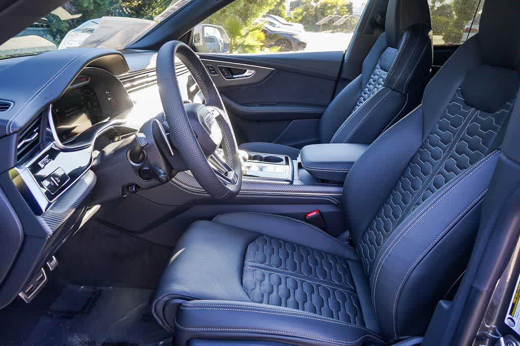 Thumbnail: 2026 Audi RS Q8 - 20