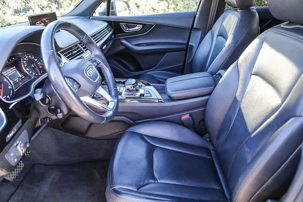 Thumbnail: 2019 Audi Q7 - 16