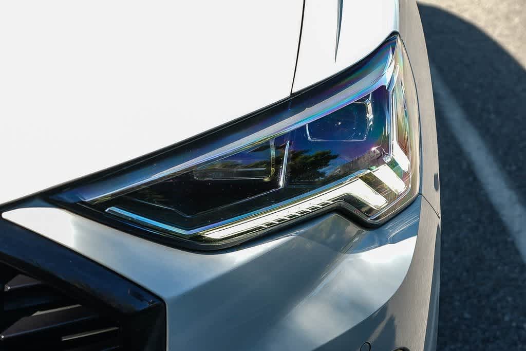 Thumbnail: 2023 Audi Q3 - 8