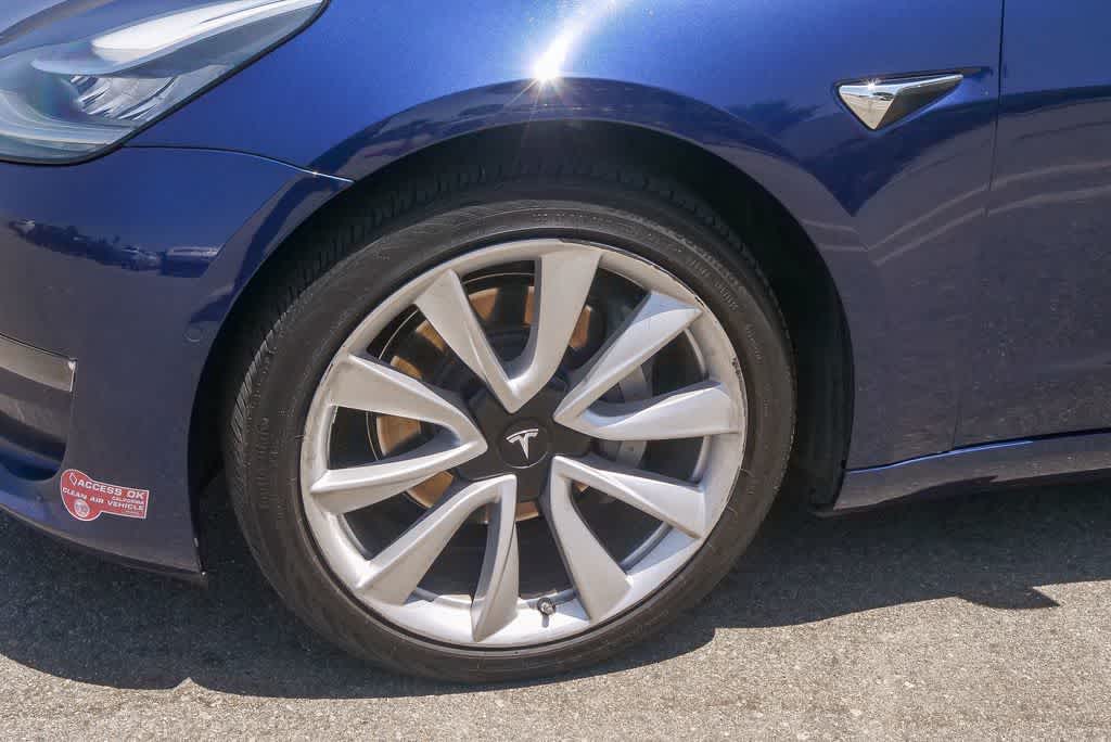 Thumbnail: 2018 Tesla Model 3 - 5