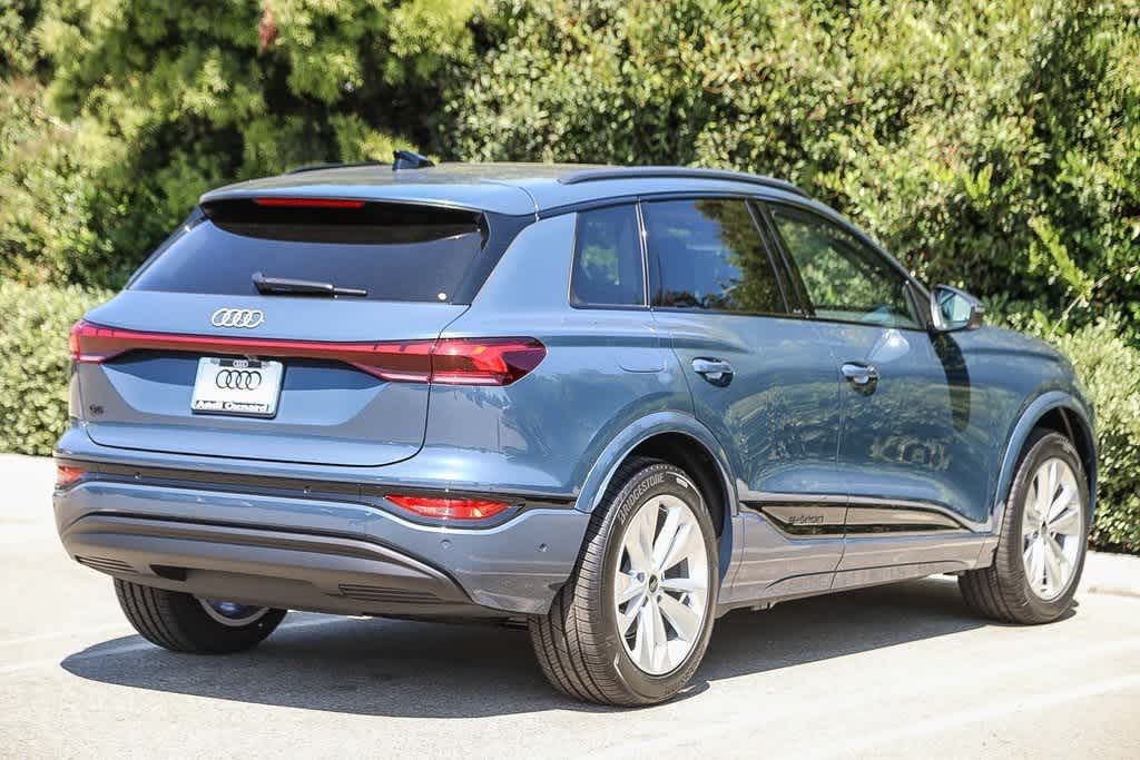 Thumbnail: 2025 Audi Q6 e-tron - 4