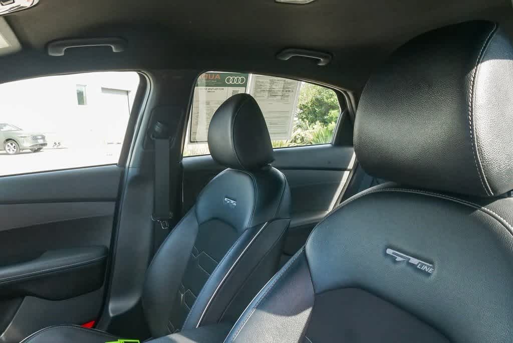 Thumbnail: 2022 Kia Forte - 15