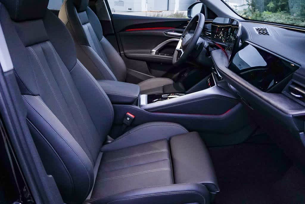 Thumbnail: 2025 Audi Q5 - 19