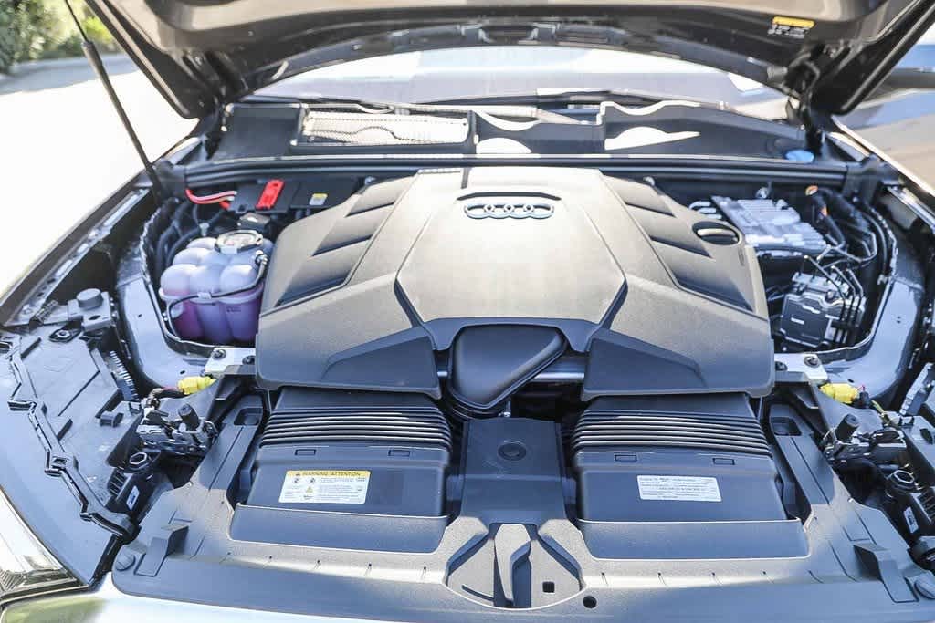 Thumbnail: 2025 Audi Q7 - 25