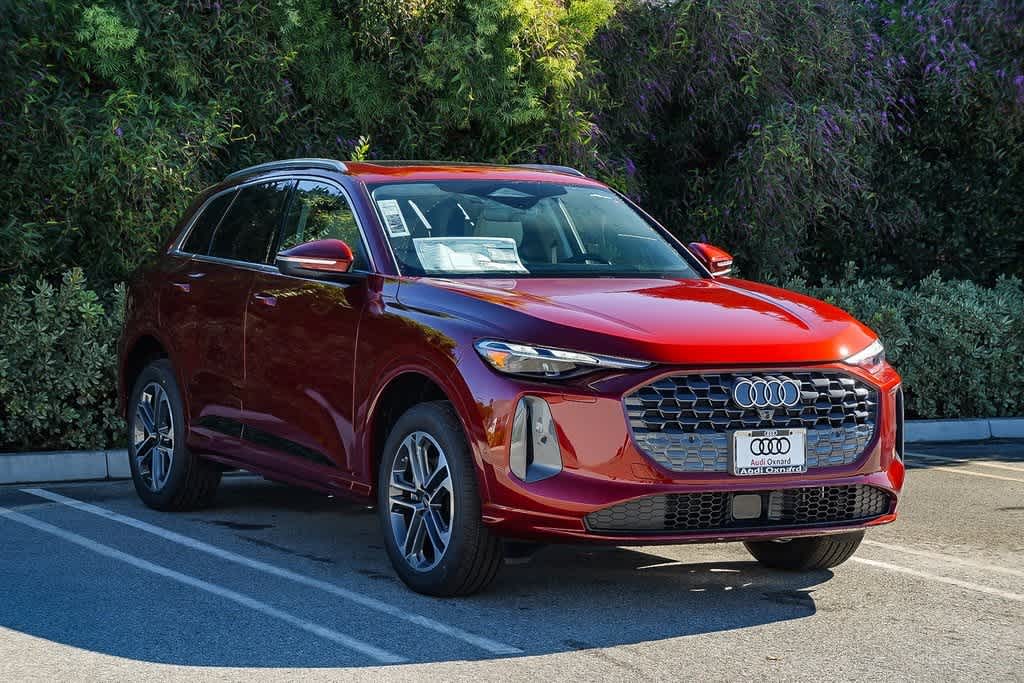 Thumbnail: 2025 Audi Q5 - 3