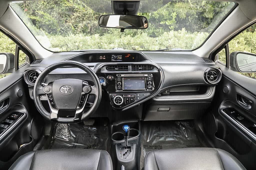 Thumbnail: 2018 Toyota Prius c - 11