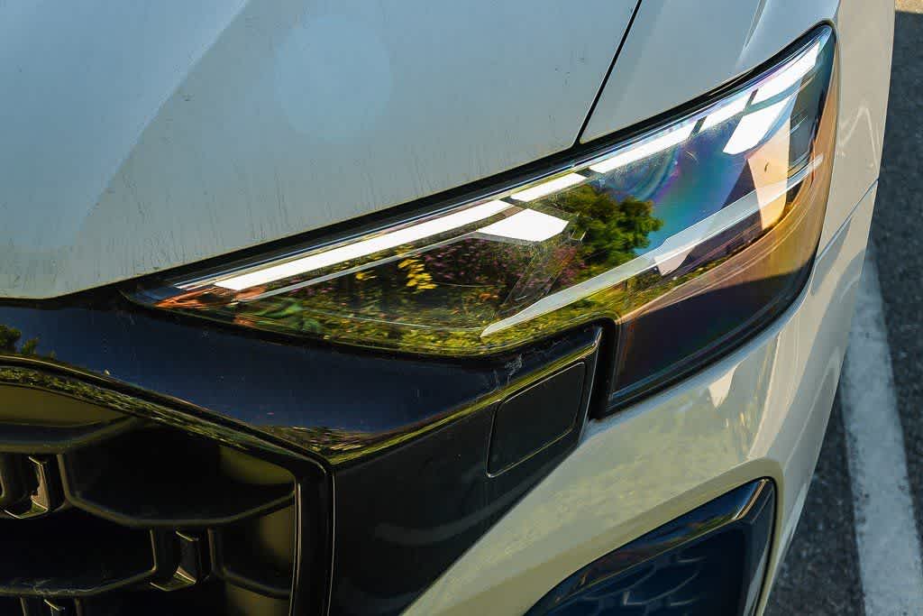 Thumbnail: 2026 Audi Q8 - 8