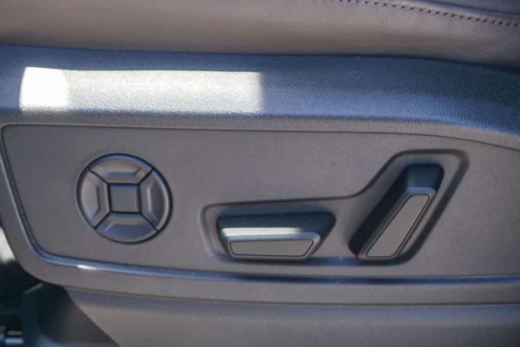 Thumbnail: 2025 Audi Q5 - 22