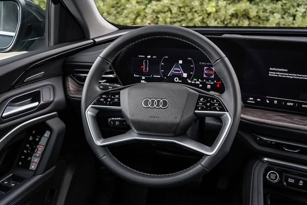 Thumbnail: 2025 Audi Q5 - 15