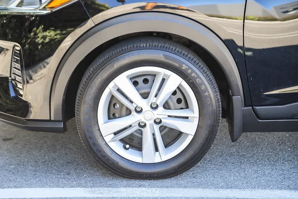 Thumbnail: 2024 Nissan Kicks - 9