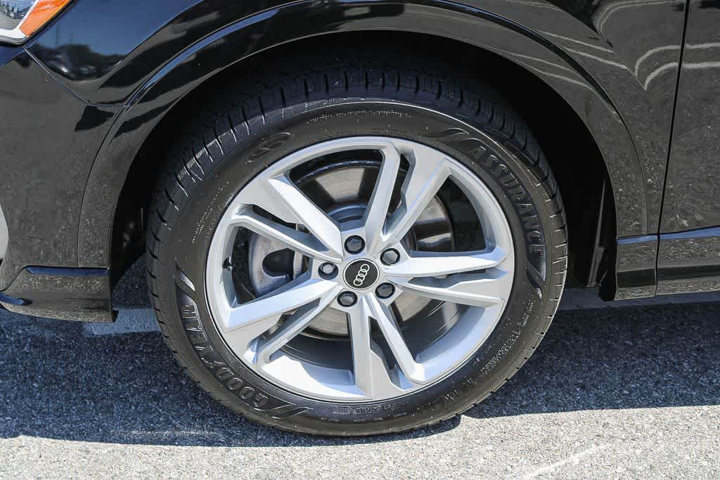 Thumbnail: 2022 Audi Q3 - 6