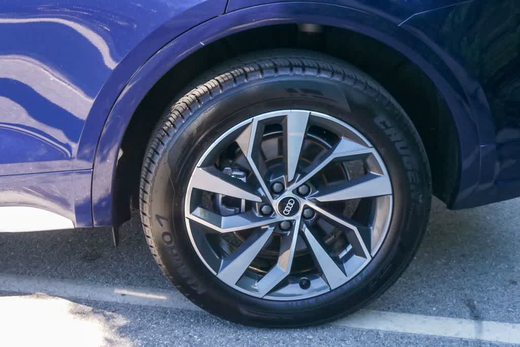 Thumbnail: 2023 Audi Q5 - 7