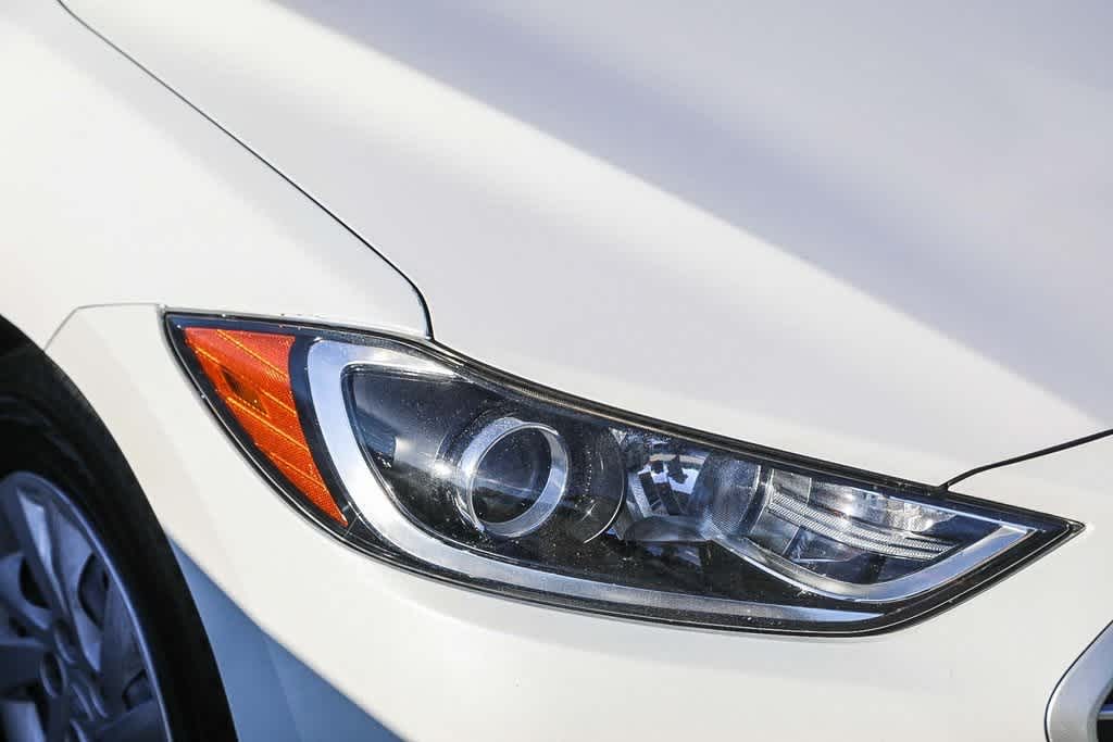 Thumbnail: 2017 Hyundai Elantra - 14